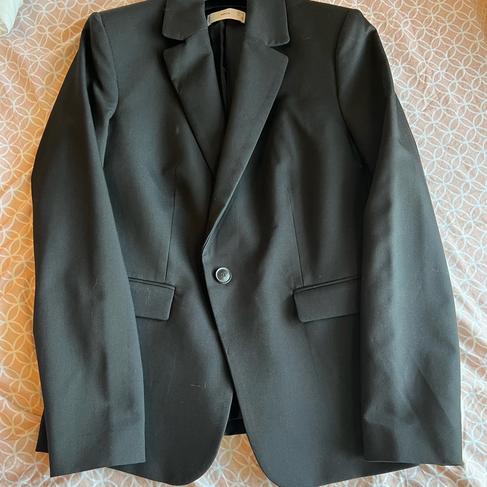Brand new single-breasted Mango Jacket. Never worn